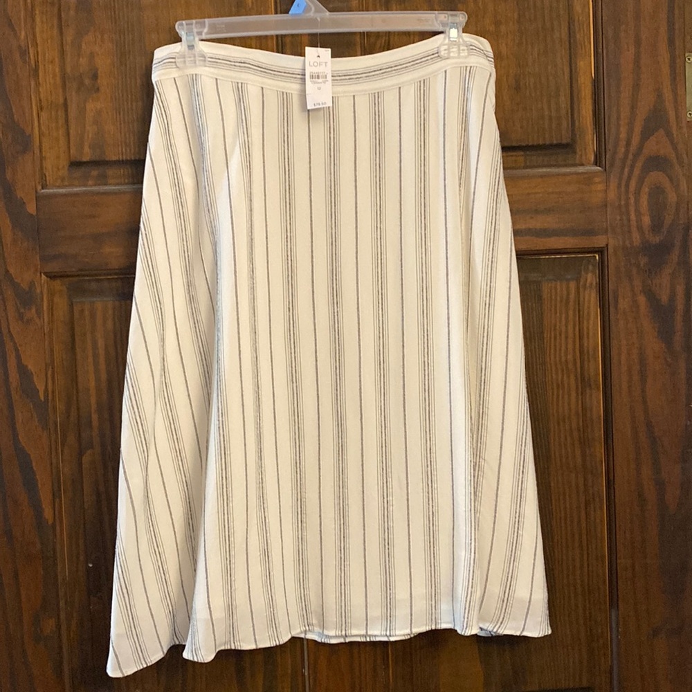 Loft.  New with tags, side zipper skirt.